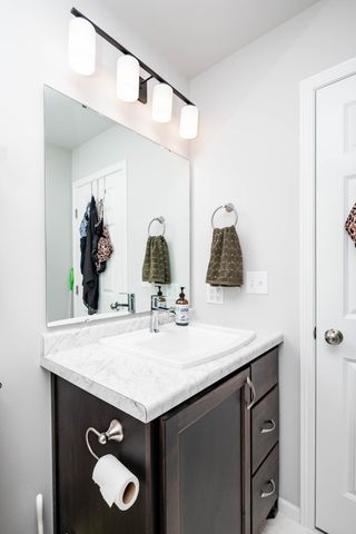 8040 Goldfinch Drive, Horace, ND 58047