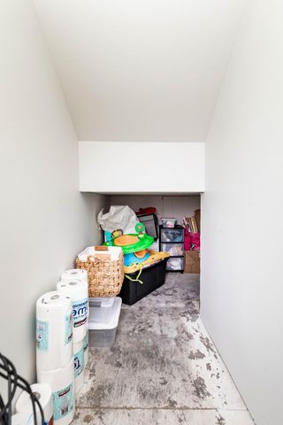 8040 Goldfinch Drive, Horace, ND 58047