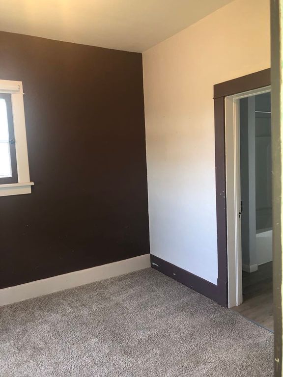 Image 7 of property listing at 125 1st Avenue SE, Cut Bank, MT 59427
