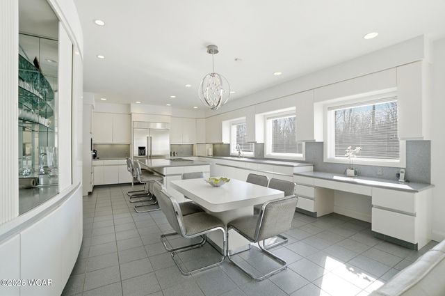 616 Wildbrook Lane, Lima, OH 45807