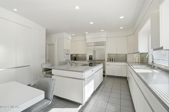 616 Wildbrook Lane, Lima, OH 45807