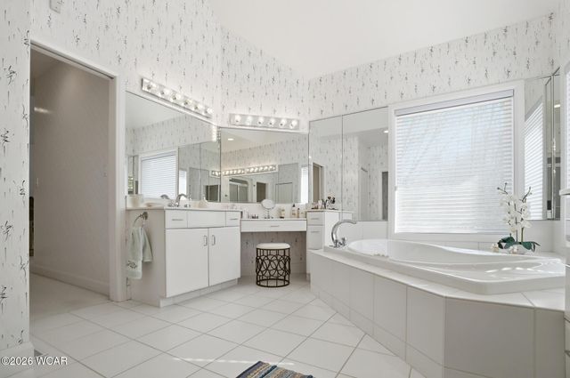 616 Wildbrook Lane, Lima, OH 45807