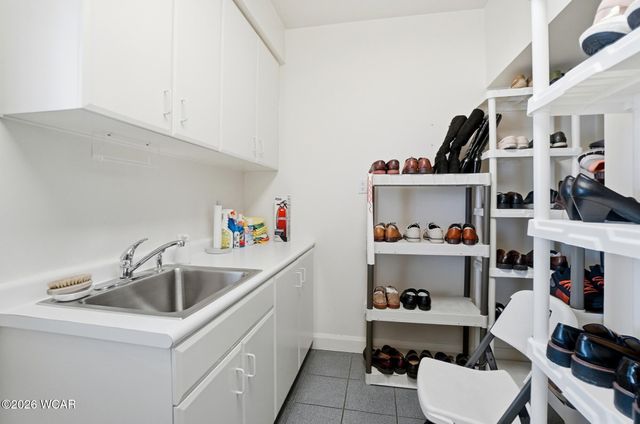 616 Wildbrook Lane, Lima, OH 45807