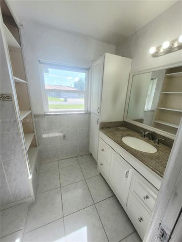 22028 Acapulco Ct, Boca Raton, FL 33428