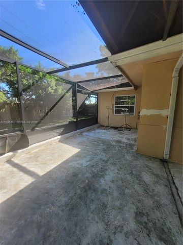 22028 Acapulco Ct, Boca Raton, FL 33428