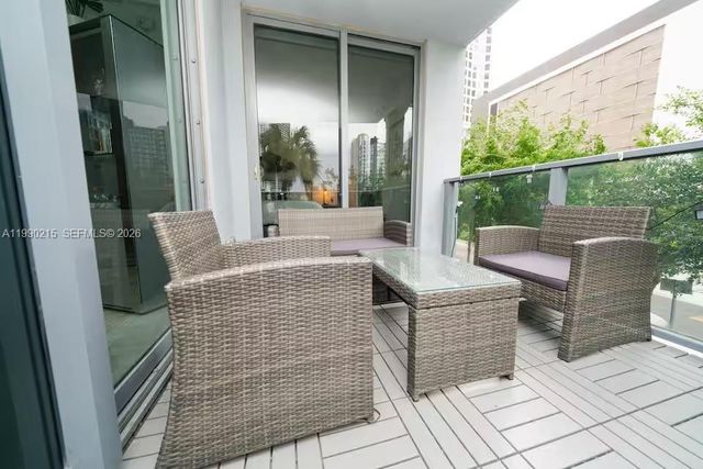 31 SW 6th Street 301, Miami, FL 33131