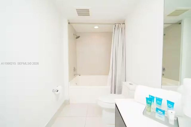 31 SW 6th Street 301, Miami, FL 33131