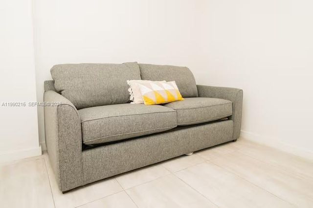 31 SW 6th Street 301, Miami, FL 33131