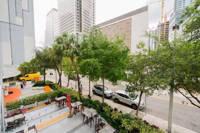 31 SW 6th Street 301, Miami, FL 33131