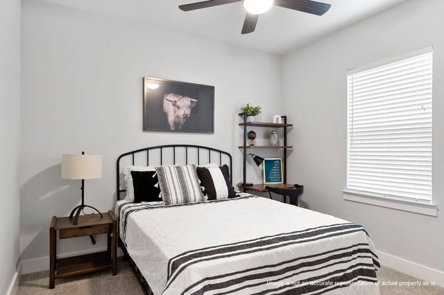 28325-102 Birnham Woods Drive, Spring, TX 77386
