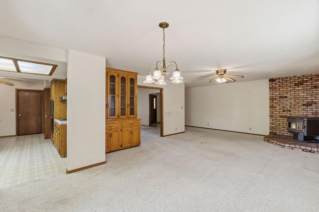 19098 Deane Dr, Madera, CA 93638