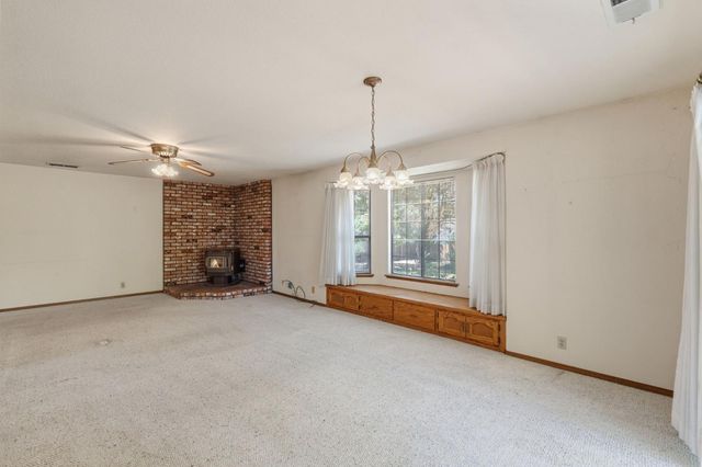 19098 Deane Dr, Madera, CA 93638