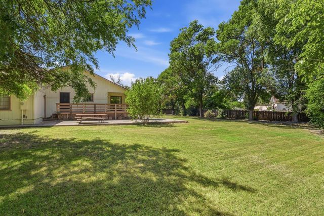 19098 Deane Dr, Madera, CA 93638