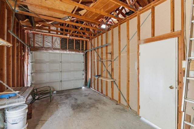 19098 Deane Dr, Madera, CA 93638