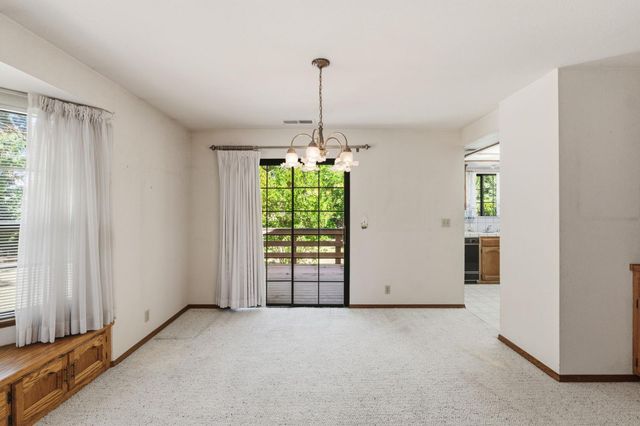 19098 Deane Dr, Madera, CA 93638