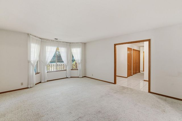 19098 Deane Dr, Madera, CA 93638