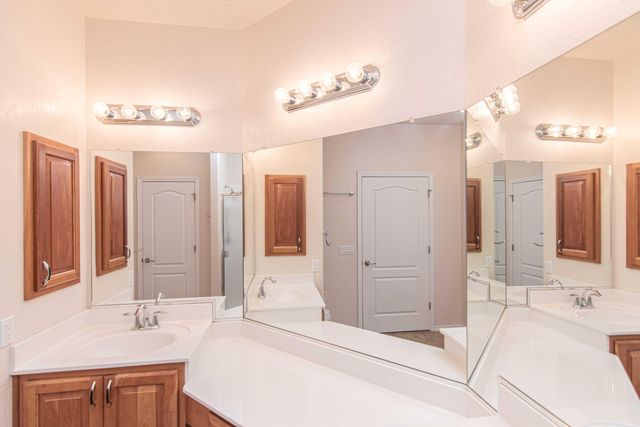 948 Evening Primrose Lane, Bernalillo, NM 87004