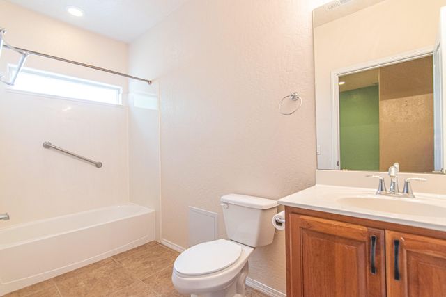 948 Evening Primrose Lane, Bernalillo, NM 87004