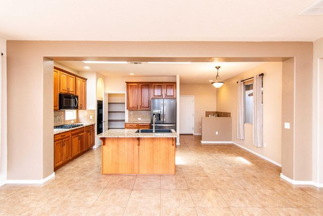 948 Evening Primrose Lane, Bernalillo, NM 87004
