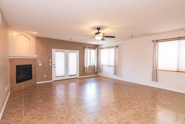 948 Evening Primrose Lane, Bernalillo, NM 87004