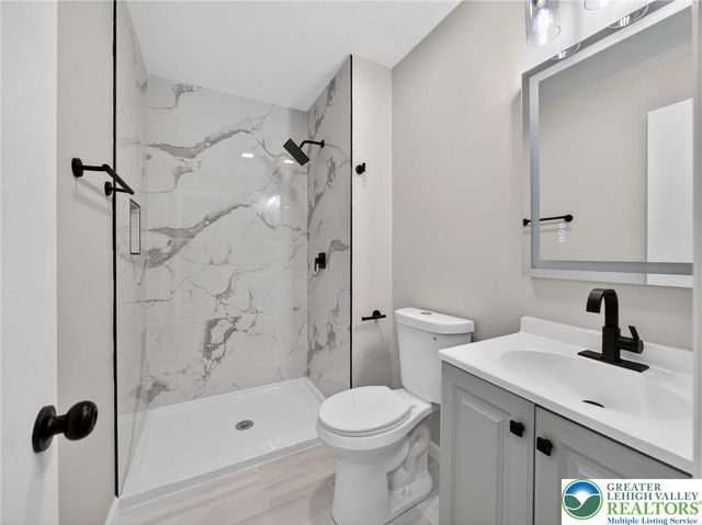 328 41st Street, South Whitehall Twp, PA 18104