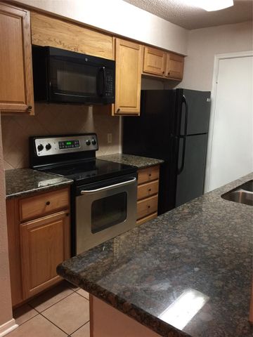 2044 Lakeside Drive, Seabrook, TX 77586