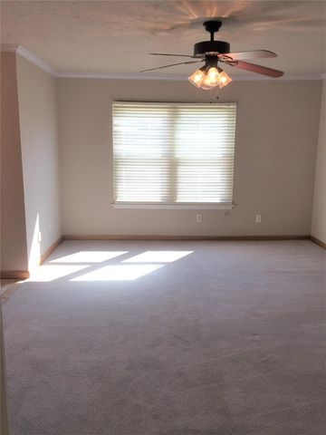 2044 Lakeside Drive, Seabrook, TX 77586