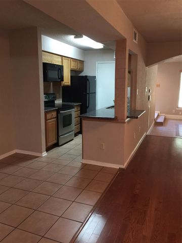2044 Lakeside Drive, Seabrook, TX 77586