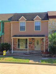 2044 Lakeside Drive, Seabrook, TX 77586