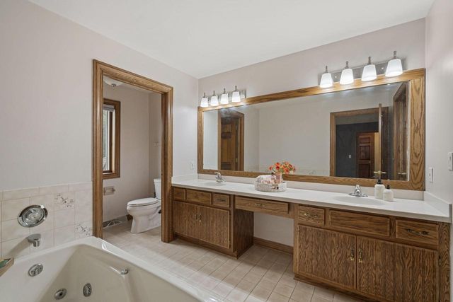 920 Oakwood LANE #C, Brookfield, WI 53045