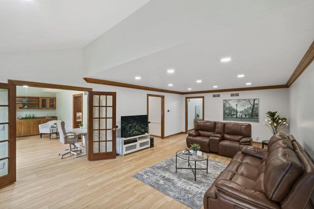 920 Oakwood LANE #C, Brookfield, WI 53045