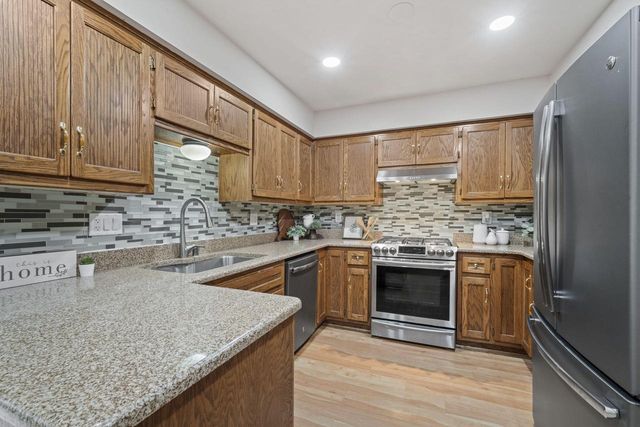 920 Oakwood LANE #C, Brookfield, WI 53045
