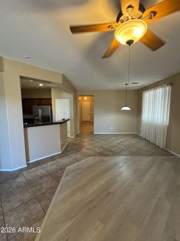 39208 N PARKER Lane, Phoenix, AZ 85086