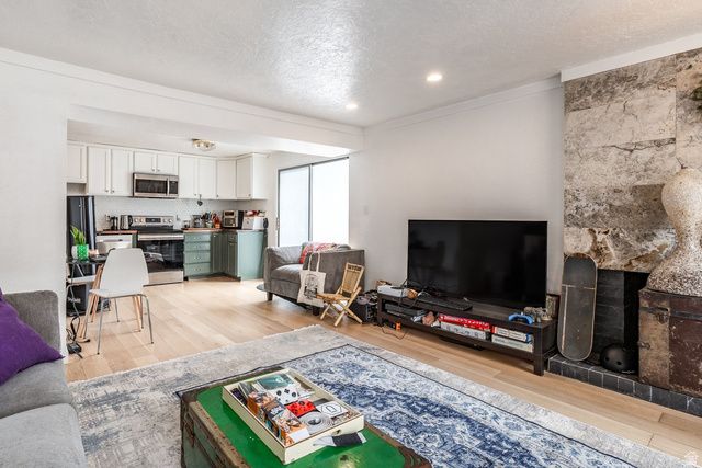 6715 E QUARTER MILE RD, Salt Lake City, UT 84108