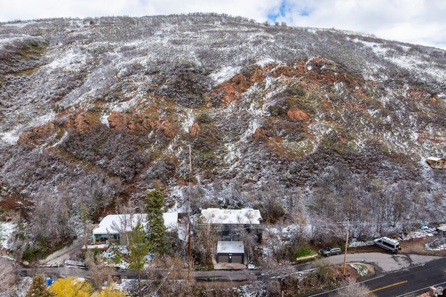 6715 E QUARTER MILE RD, Salt Lake City, UT 84108