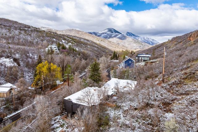 6715 E QUARTER MILE RD, Salt Lake City, UT 84108