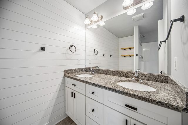 309 Aaron Avenue NW, Bondurant, IA 50035