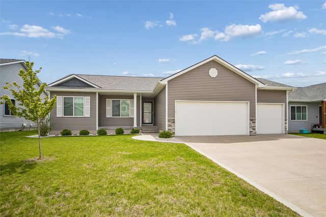 309 Aaron Avenue NW, Bondurant, IA 50035