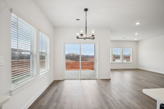 2392 Woodmeadow Dr, Clarksville, TN 37043