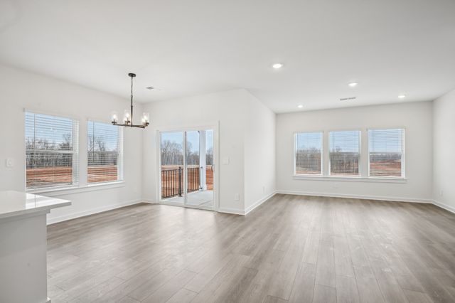 2392 Woodmeadow Dr, Clarksville, TN 37043