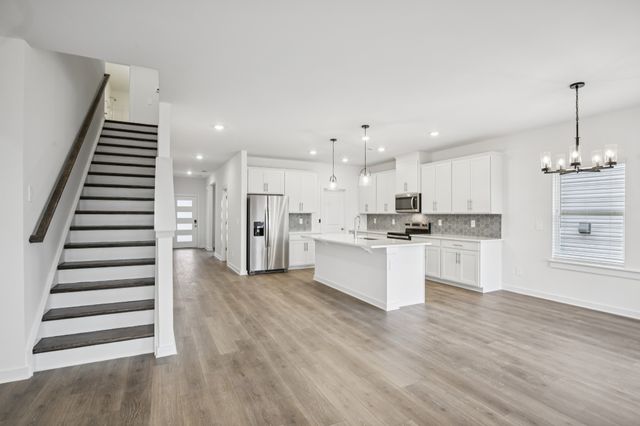 2392 Woodmeadow Dr, Clarksville, TN 37043