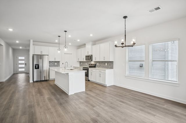 2392 Woodmeadow Dr, Clarksville, TN 37043