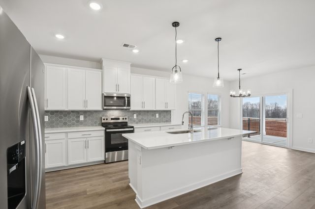 2392 Woodmeadow Dr, Clarksville, TN 37043