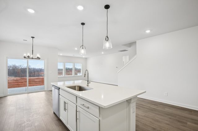 2392 Woodmeadow Dr, Clarksville, TN 37043