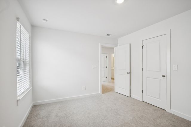 2392 Woodmeadow Dr, Clarksville, TN 37043