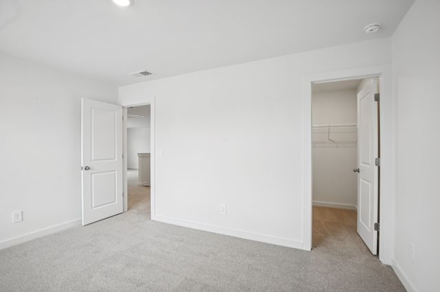 2392 Woodmeadow Dr, Clarksville, TN 37043