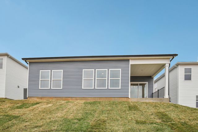 2392 Woodmeadow Dr, Clarksville, TN 37043