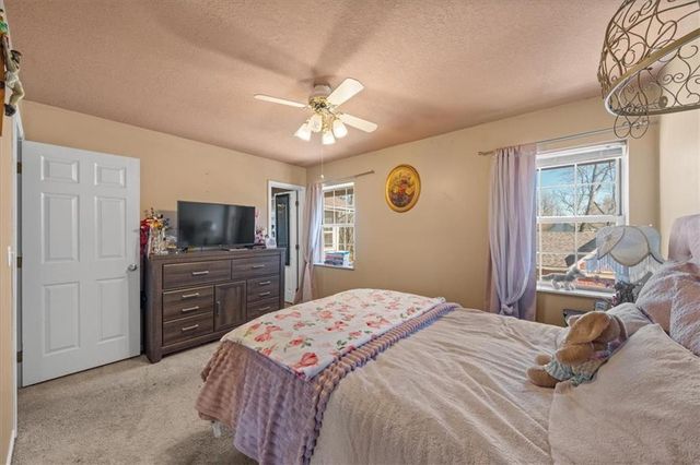 22 NW 101ST Place, Kansas City, MO 64155