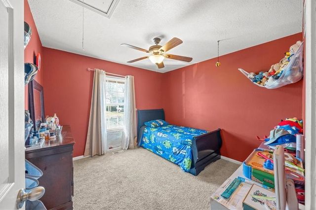 22 NW 101ST Place, Kansas City, MO 64155