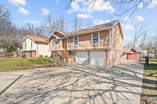 22 NW 101ST Place, Kansas City, MO 64155